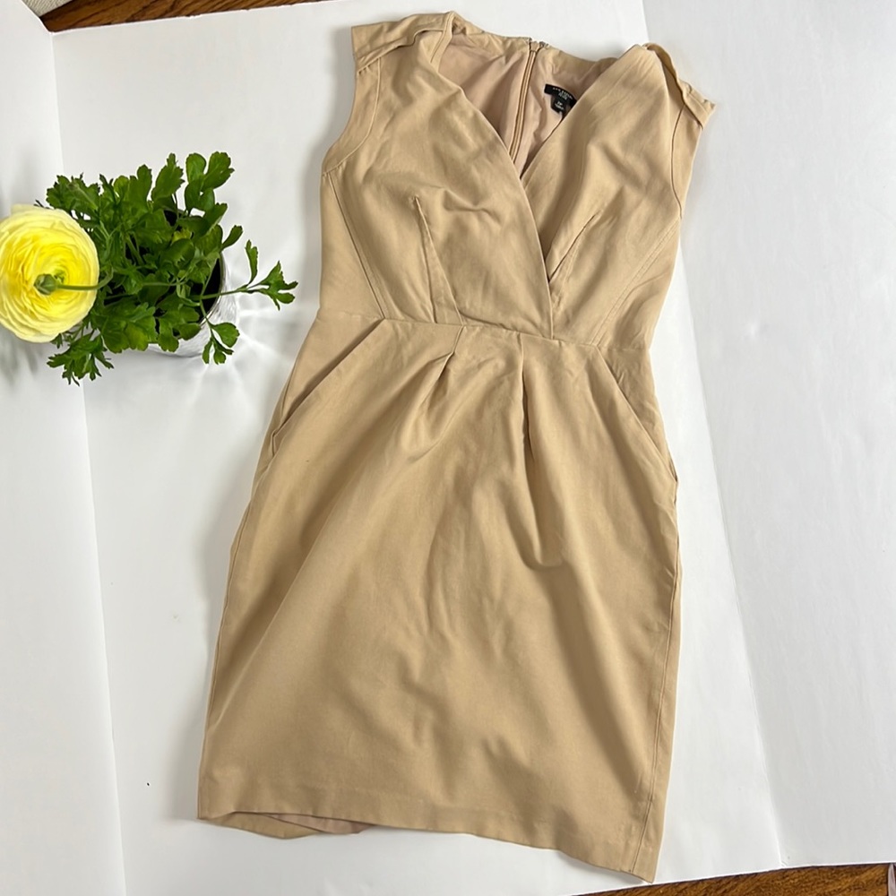 Women’s dress from Ann Taylor petite 2P V-neck